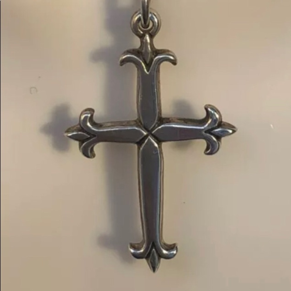 Retired HTF!! James Avery Fleur di Lis Cross
